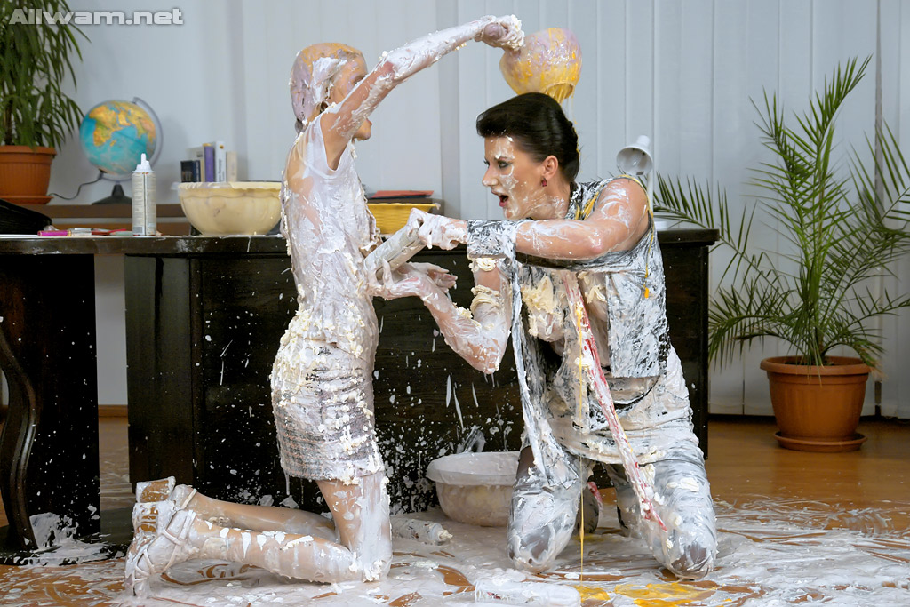 Fetish gal Celine Noiret has a messy foodplay fun with her female friend #53309948