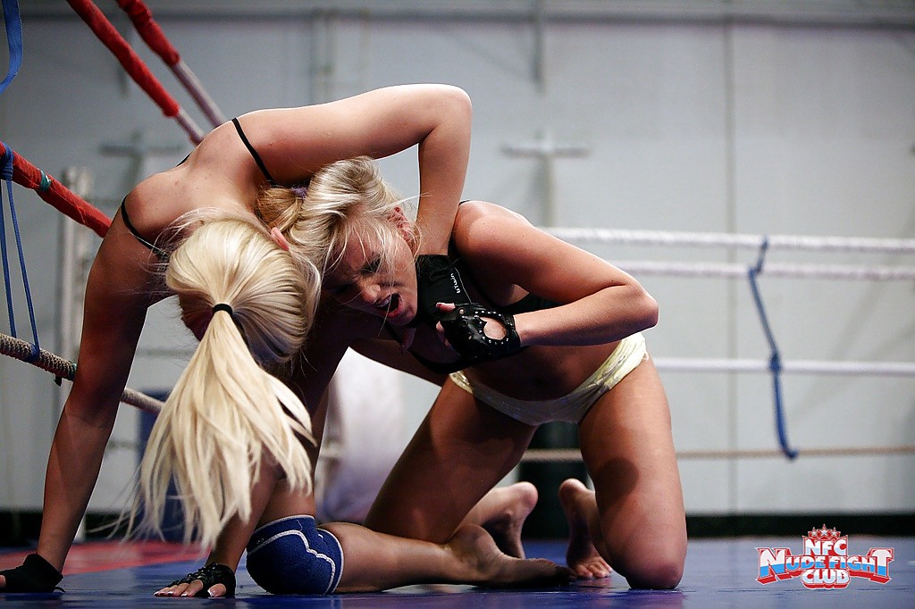 Gorgeous sporty lesbians fighting and pleasuring each other in the ring #52863227