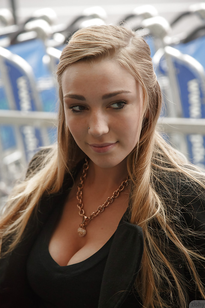 Pierced blonde whore Kendra Sunderland flashing her tits in public #51999738