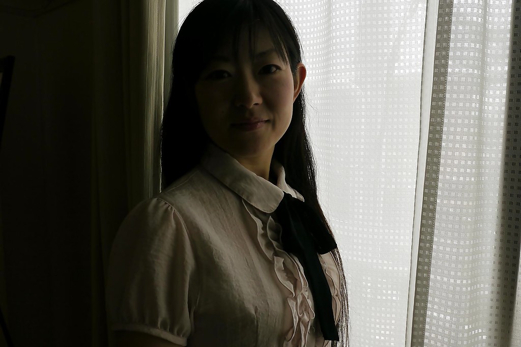 Asian babe ayane ikeuchi diffonde la figa in uniforme e collant
 #51455991