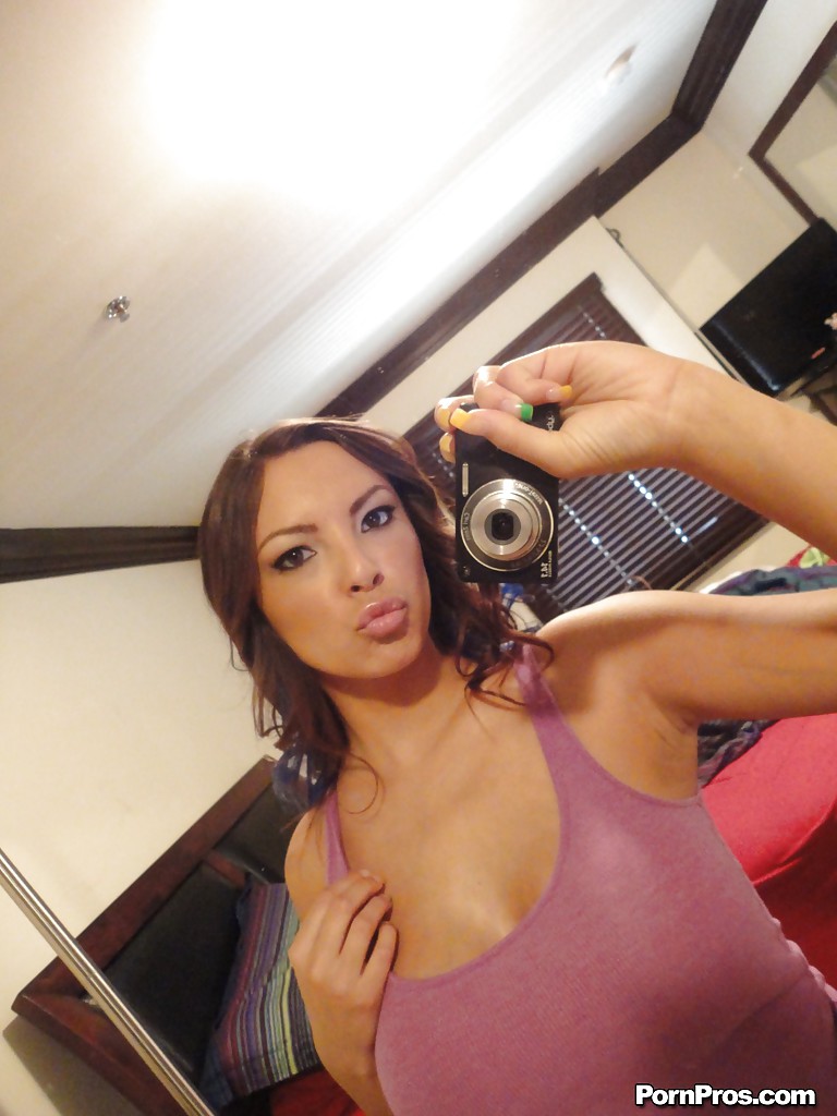 Big boobed 18 year old Danni Cole taking naked selfies in bedroom mirror #51831519