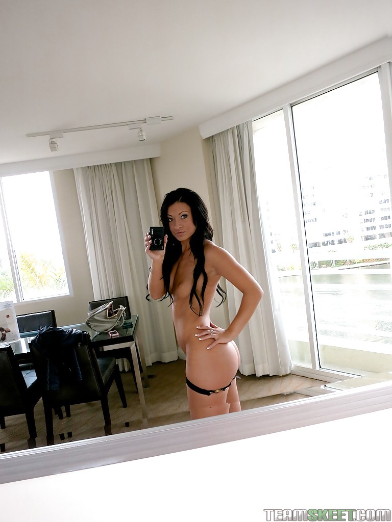 Slutty girlfriend Kelly DIamond filming herself in underwear #50929194