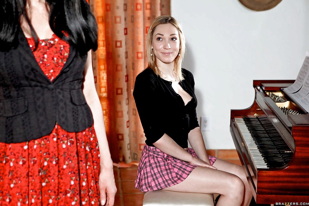 Teen babe with big tits Lily Labeau gets fucked by her piano teacher #54752025