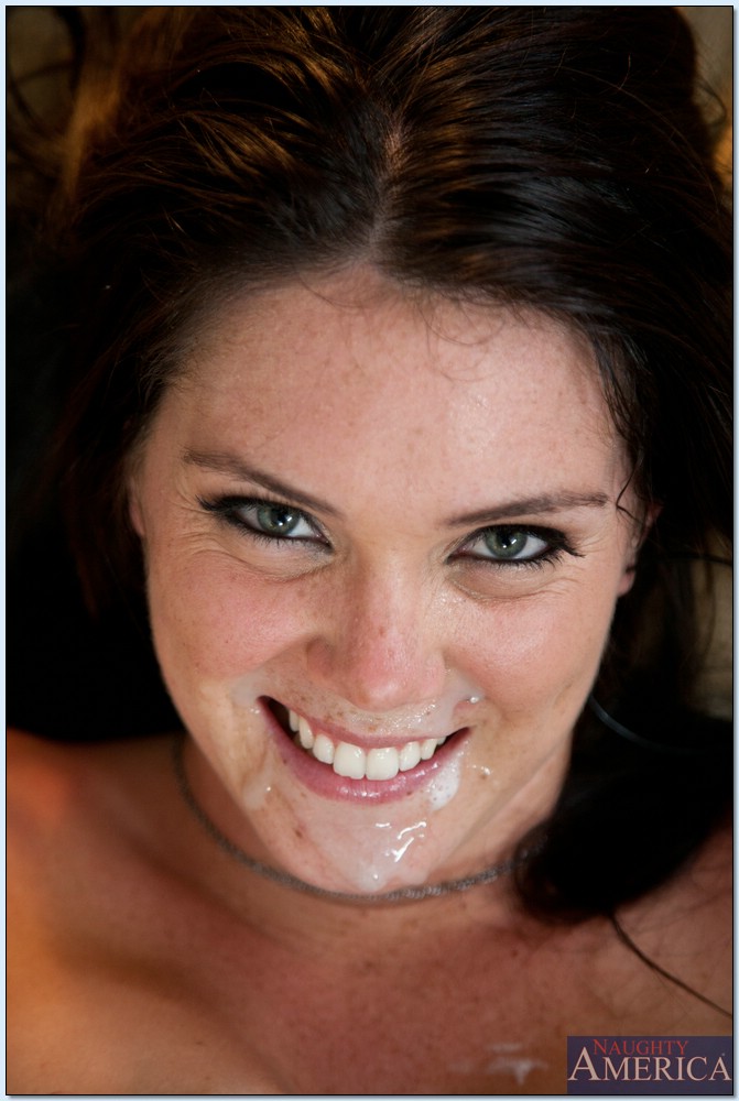 太った妻アリソン・タイラーがマンコに穴を開けられ、可愛い顔にジッとしている。
 #50145863