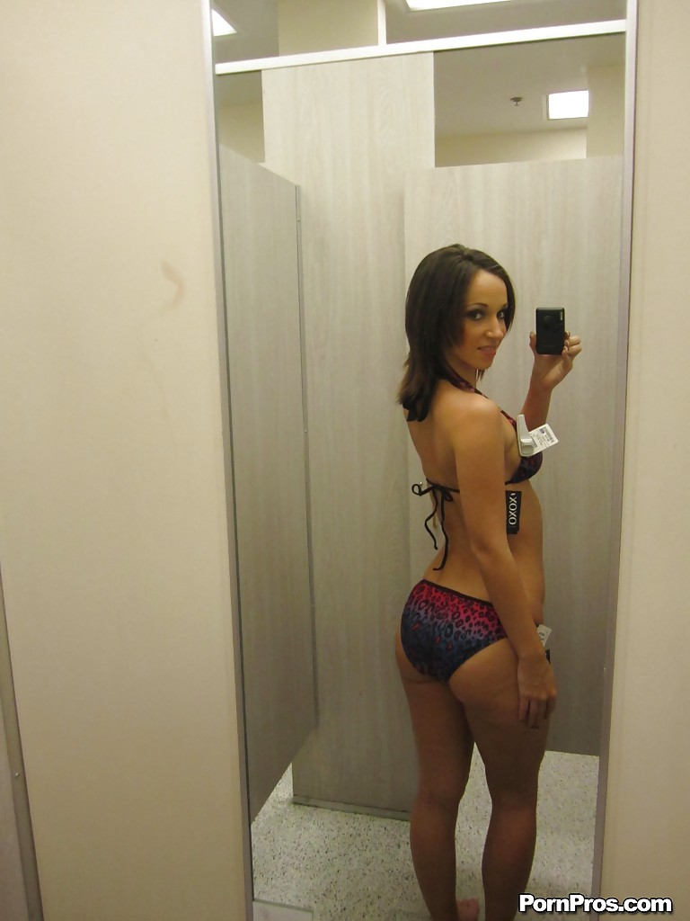 Hottie with a big ass Jada Stevens strips off bikini to show her body #54153337