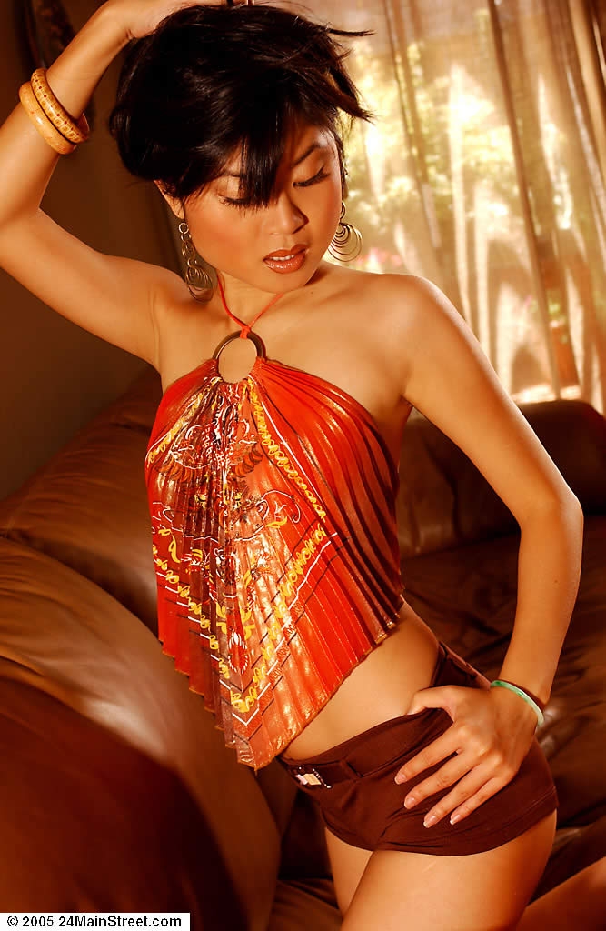 Asian pornstar Thi Quach demonstrates her tight ass in a bikini #51369627