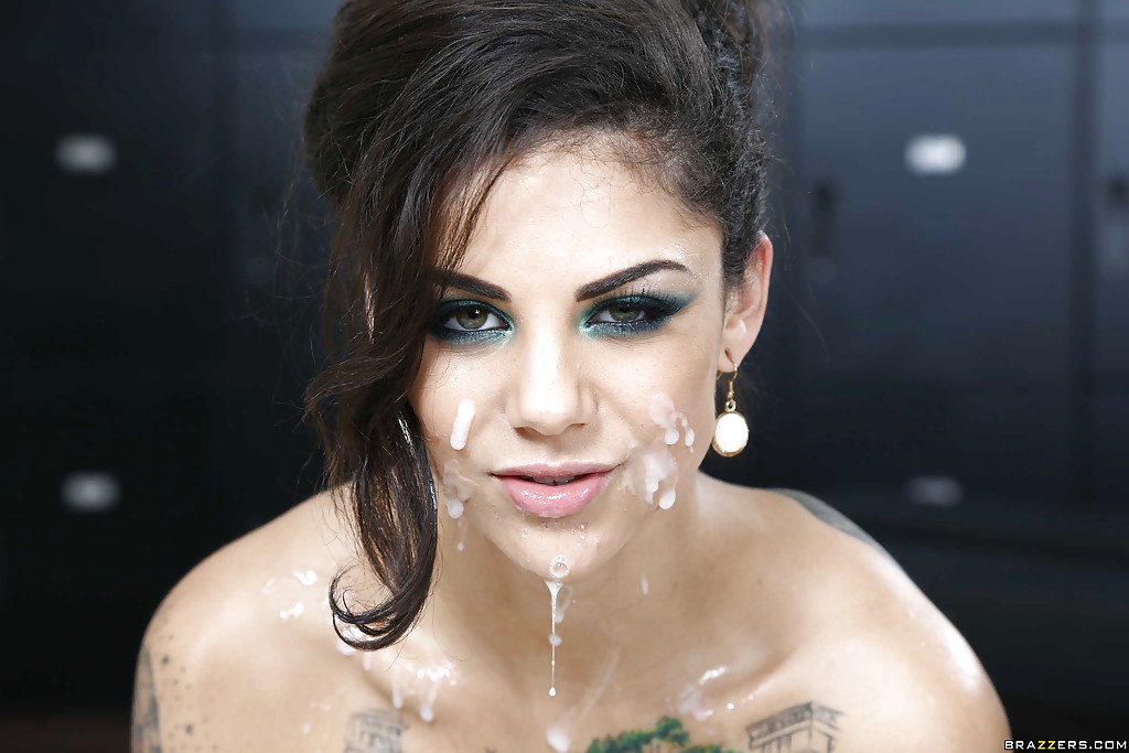 Bonnie Rotten having an superb threesome sex with some fit dudes #52936254