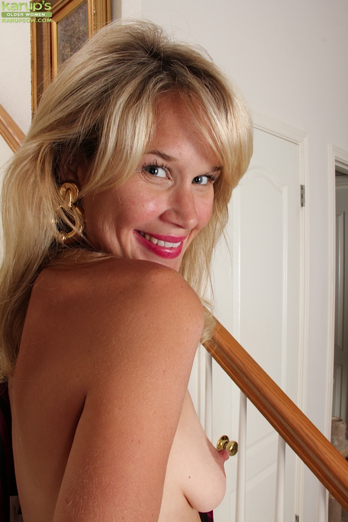 Gorgeous pussy of a hot milf blondie Katherine Jackson is shown in close up #51358637