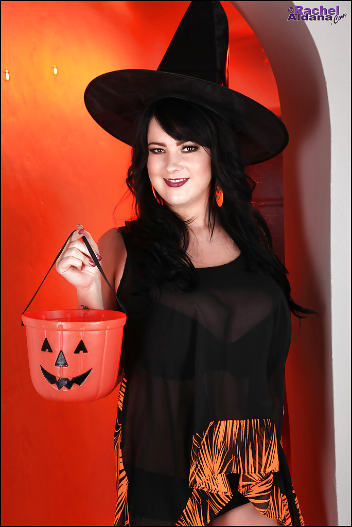 Halloween posing with an big tits brunette cutie Rachel Aldana #50407734