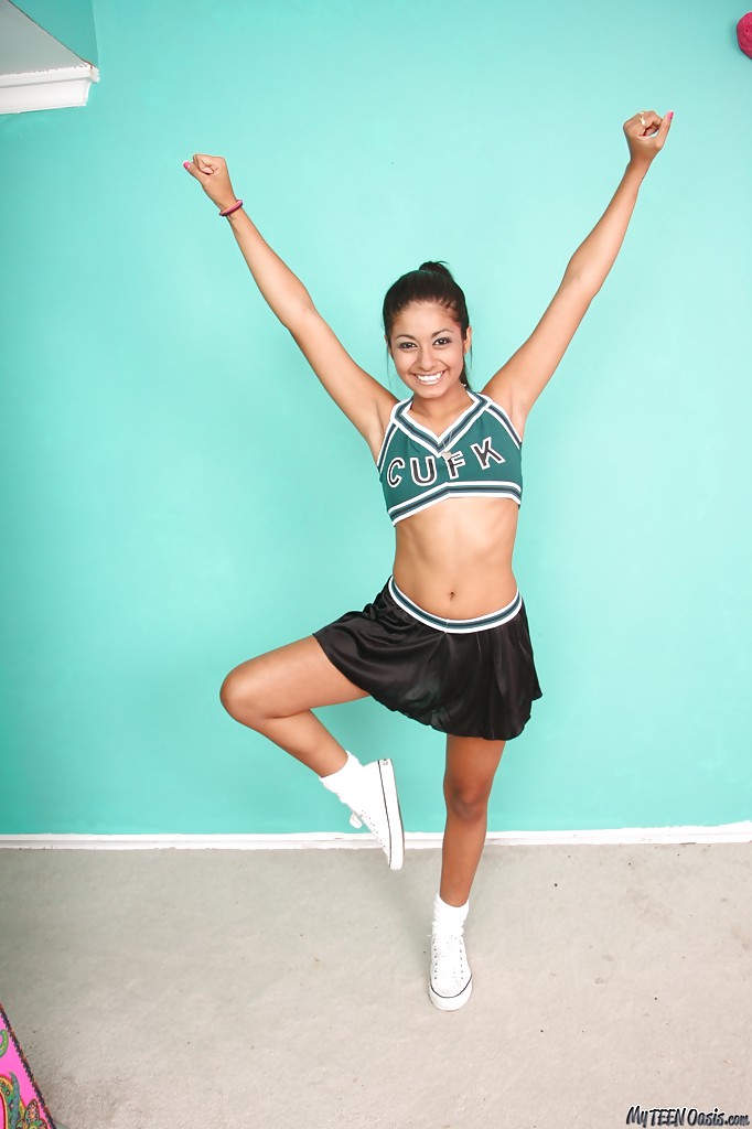 La sportiva latina teen ruby rayes combina cheerleading e strip
 #55394933