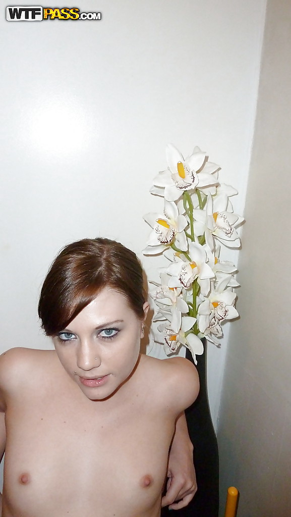 Tempting amateur with ample ass and shaved cooter posing naked #51113448