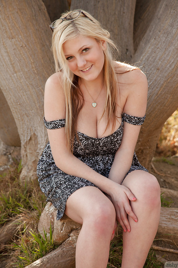 Chubby blonde teen Kylee Wilson exposing her big natural tits outdoors #50001299