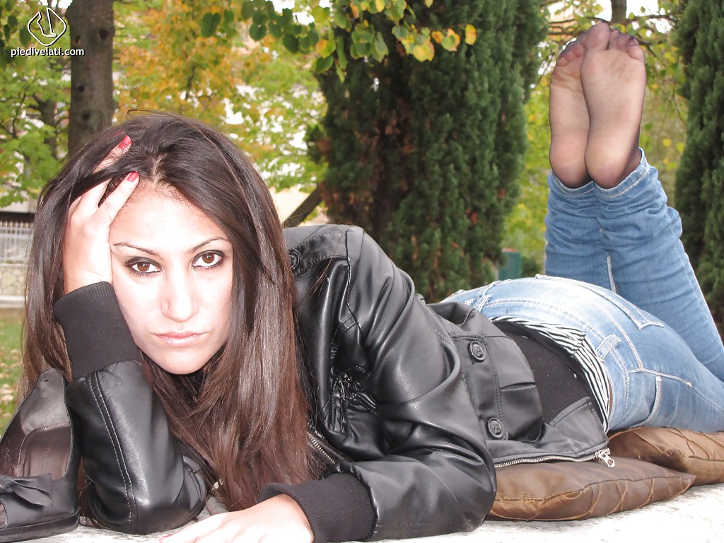 Dazzling foot fetish lover Ambra is a great pantyhose model #51200270