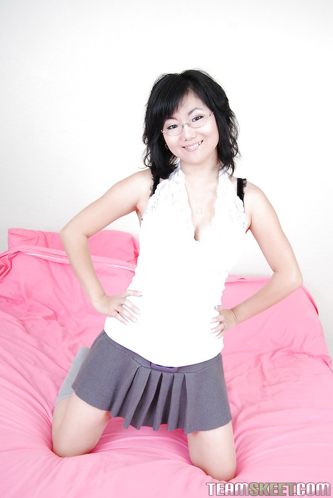 Amateur Asian babe with cute face Jenna Ivory plays with a vibrator #54228371