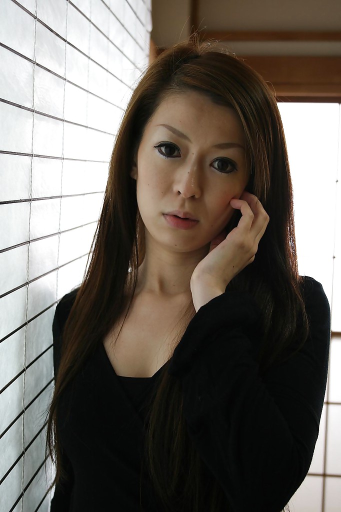Asian babe Mai Katagiri undressing and exposing her seductive curves #50045791
