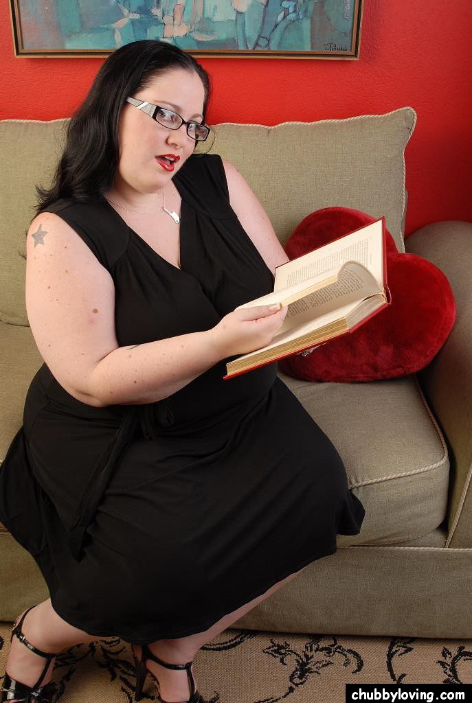 Very fat mature in glasses Glory-Foxxx takes off her black dress #52073502