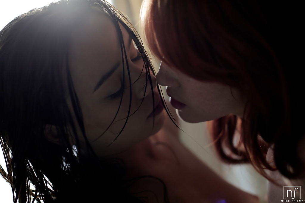 Teen lesbische Liebhaber capri anderson und elle alexandra lecken sich gegenseitig aus
 #53162386