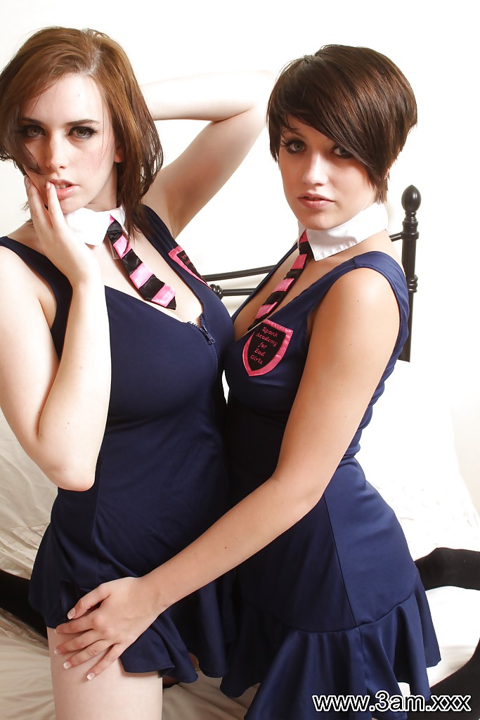 Brunette schoolgirls Louisa Lockharta and Natalie experiment with dyke sex #51153281