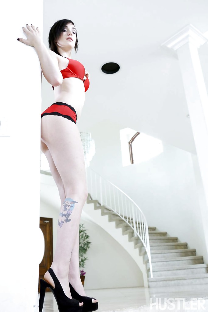 Tattooed brunette pornstar Nikki Hearst posing in high heels #52170344