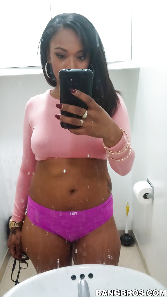 Curvy black chick Porsha Carrera taking selfies of her big black tits #51827069