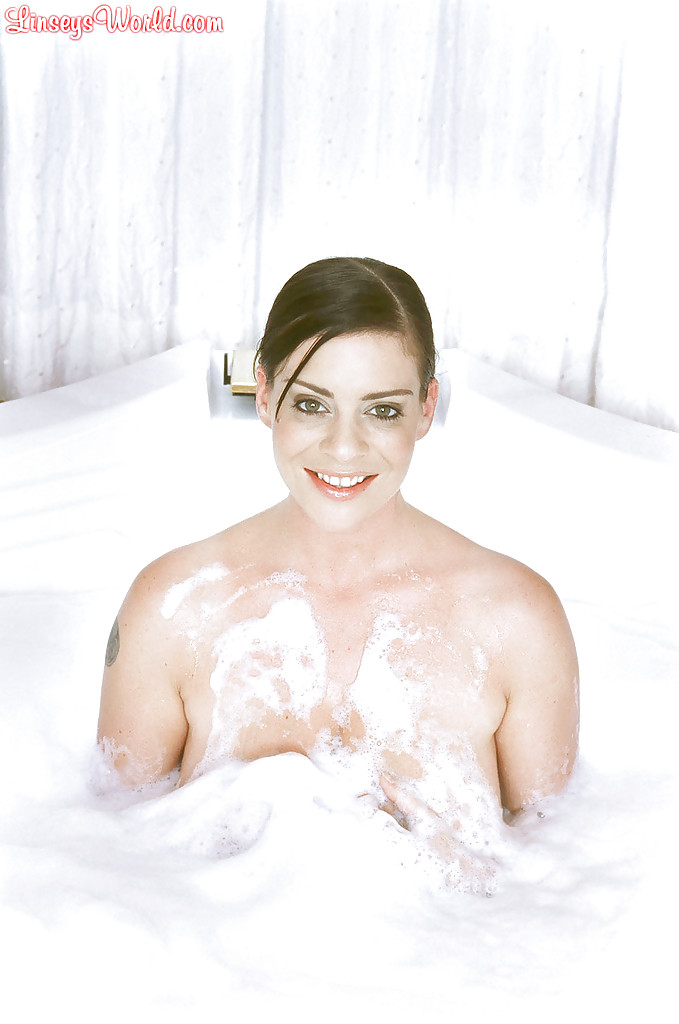 Amazing babe with stunning pair of juggs Linsey Dawn McKenzie solo scenes #50137937