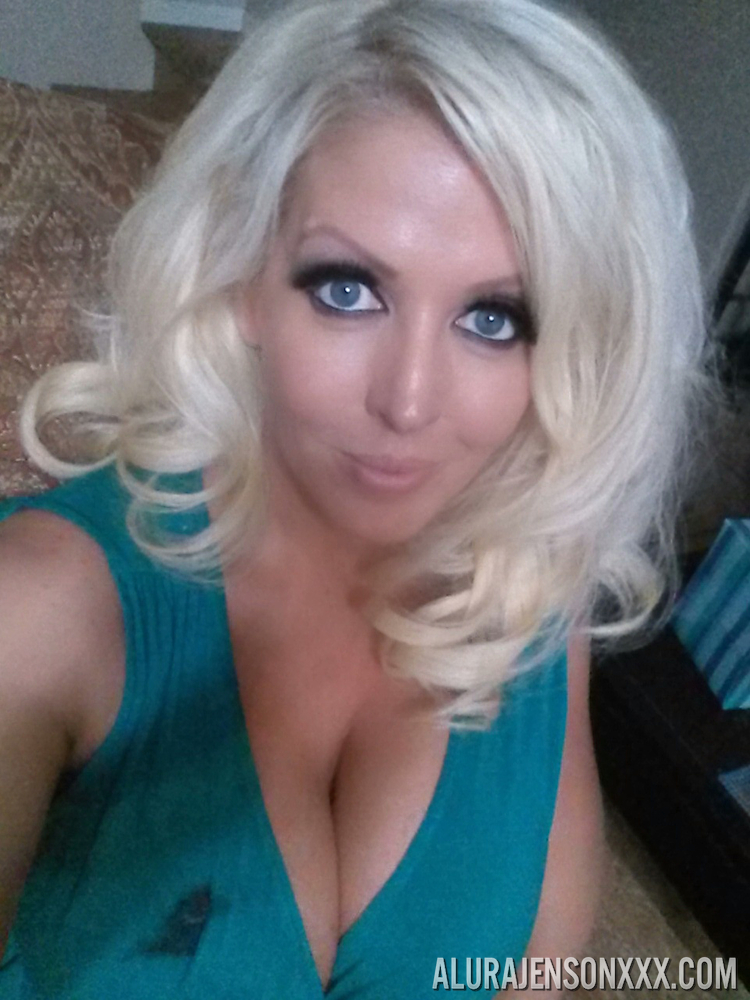 Platinum blonde bombshell Alura Jenson baring big tits for selfie #51830711
