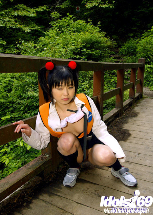 Asiática sumisa atada y follada al aire libre
 #50046414