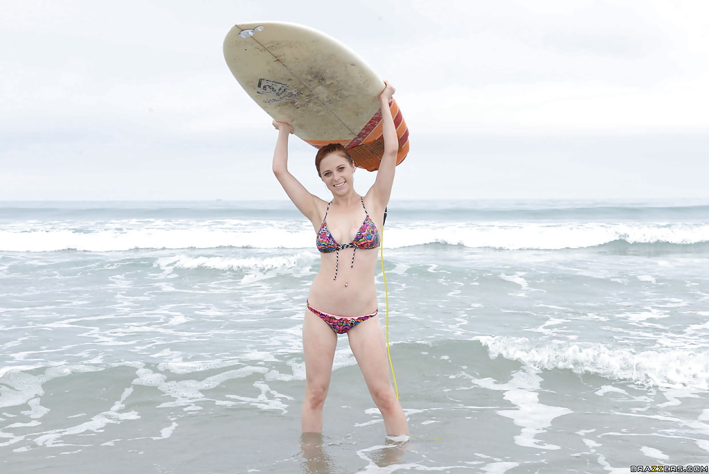 Ginger girl with large ass Penny is showing her skills on the beach #51361573