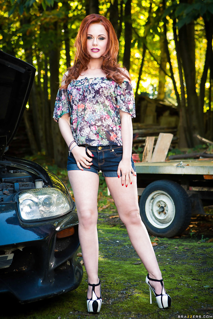 Redhead teenager Ella Hughes exposing big white booty outdoors #53810153