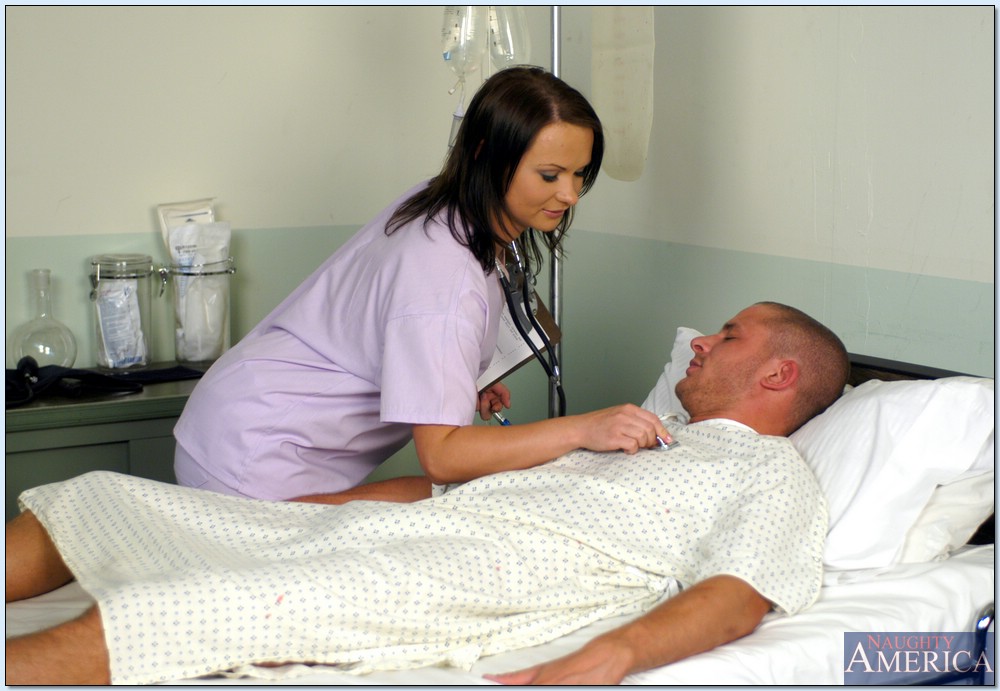 L'infirmière sexy Katja Kassin s'occupe de son patient avec des pipes et des baises.
 #51395329