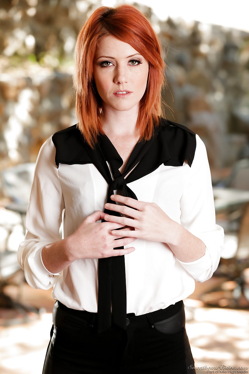 Gorgeous redhead stunner Elle Alexandra strips down sensually #51367879