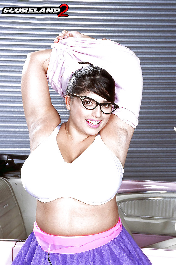 Glasses wearing European BBW Kerry Marie exposing huge MILF tits in office #54812800