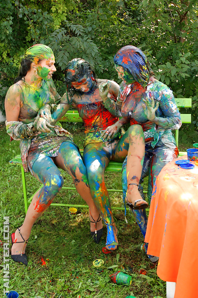 Playful european fetish ladies have some messy body art fun at the poolside #55701752