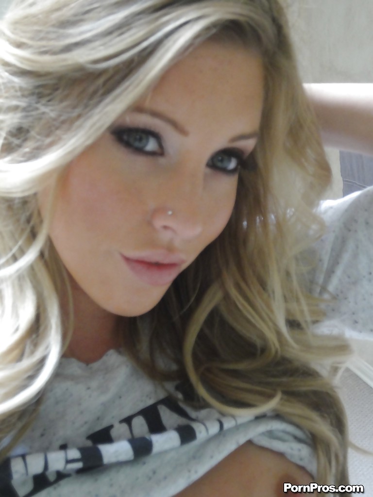 Young blonde Samantha Saint taking nude selfies in the bathroom #50126709
