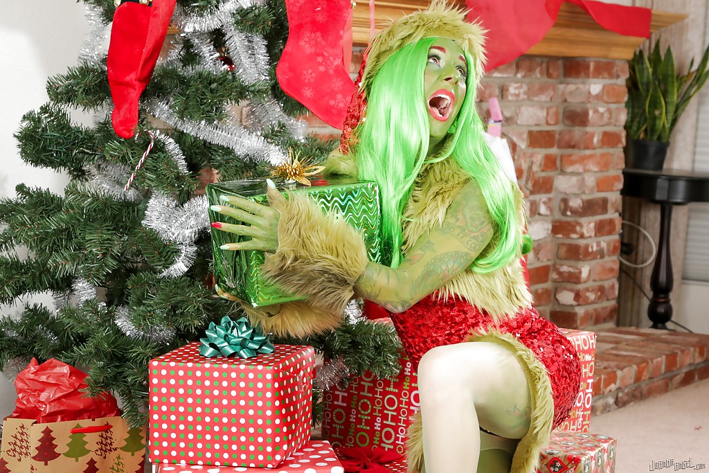 Green-skinned amateur Joanna Angel poses very hot on Christmas #50326991