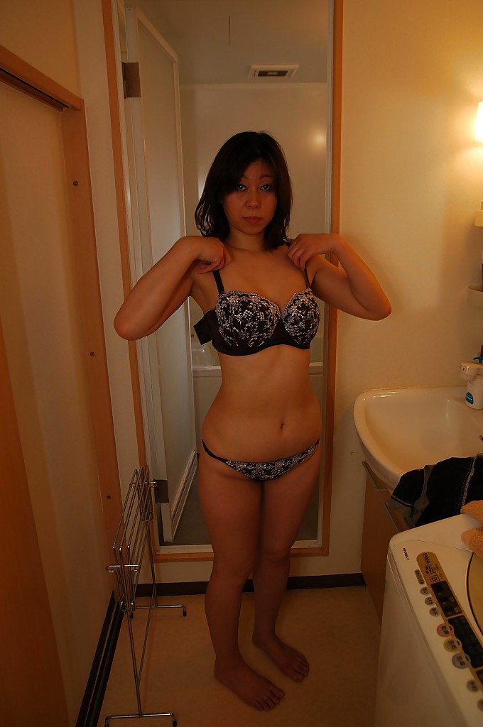 アジア人の小倉晴子がシャワーの後に裸になってタフなセックスをする
 #51912789