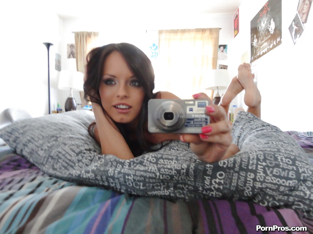 Glamorous brunette with natural breasts Kari Sweet takes naked selfies #51828456