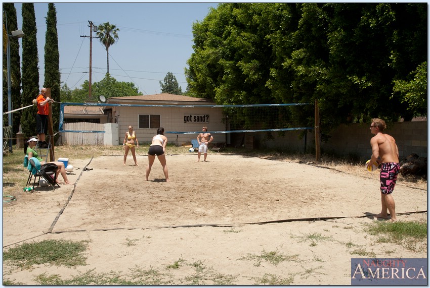 Beach volleyball hottie Roxanne Hall enjoys deep anal pounding #55386957