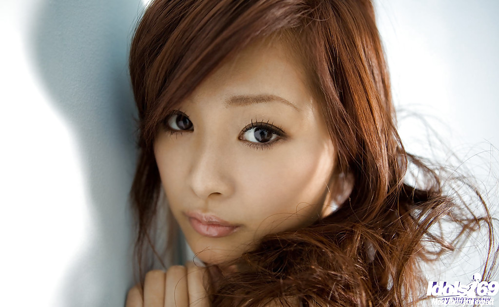 Busty asian teen babe Suzuka Ishikawa slipping off her lingerie #50043638