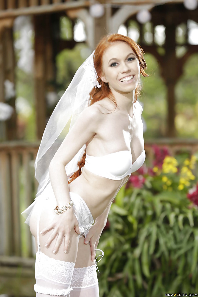 Pelirroja teen babe dolly little stripping off wedding dress outdoors
 #51694757