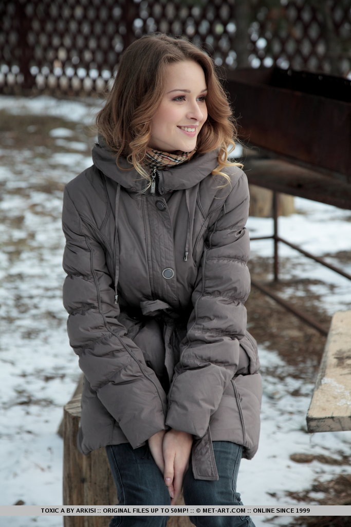 Joven glamurosa toxic a contorsionando su joven cuerpo para mostrar su coño desnudo
 #50606620