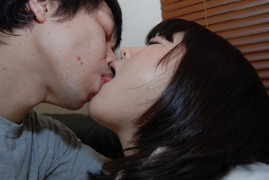 La petite asiatique aux petits seins Arisa Maeda se fait lécher et baiser la chatte.
 #51213745