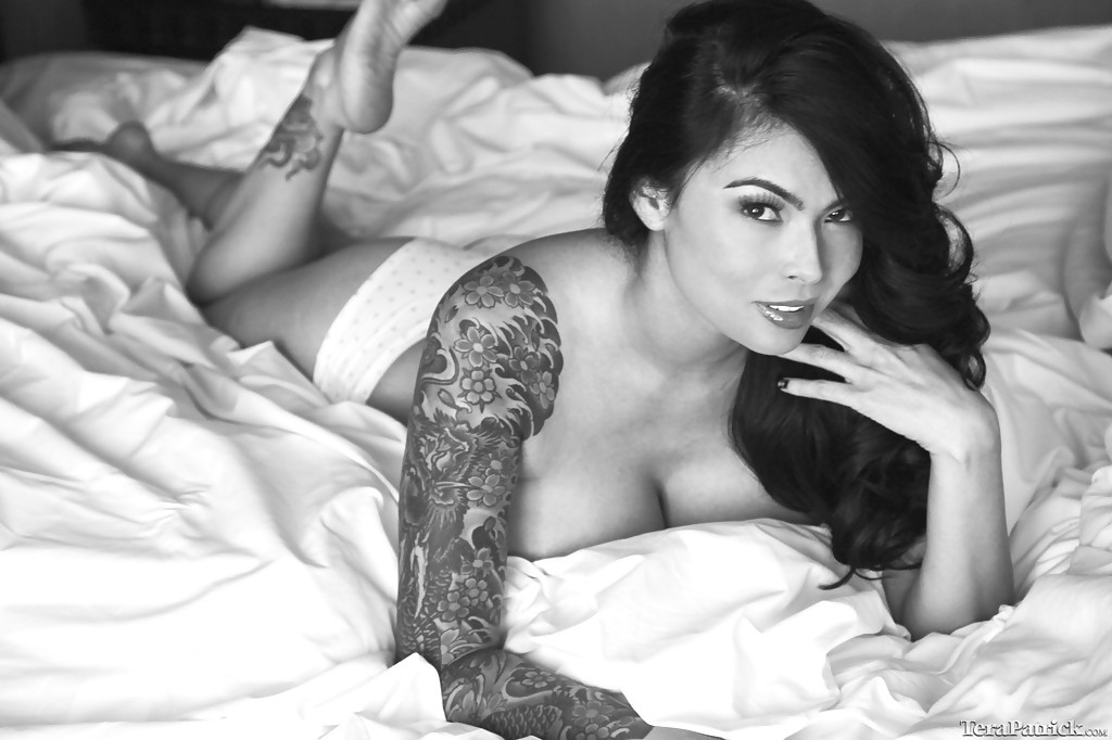 Arousing pornstar Tera Patrick showcasing her gorgeous curves #55724854