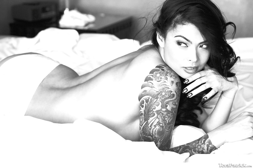 Arousing pornstar Tera Patrick showcasing her gorgeous curves #55724922