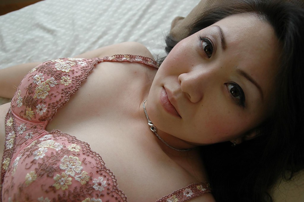 Asian MILF gets rid of her lingerie and exposes her hairy cunt #50046058