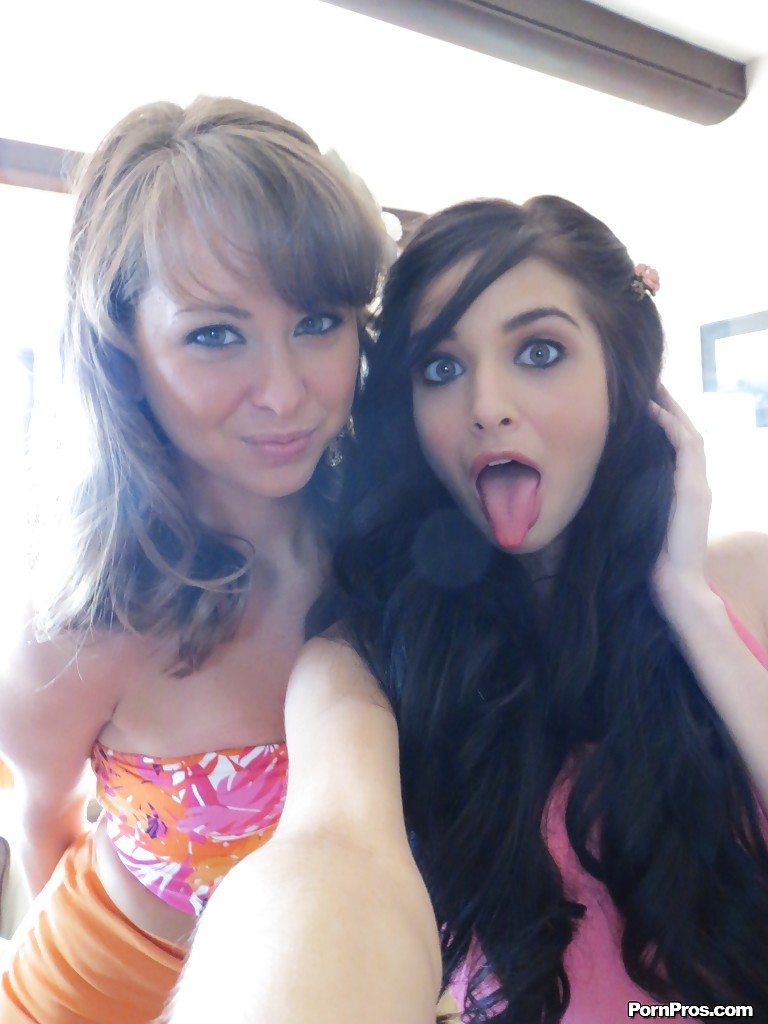 Humping lesbian teens Riley Reid and Zoey Kush are having fun #55212115