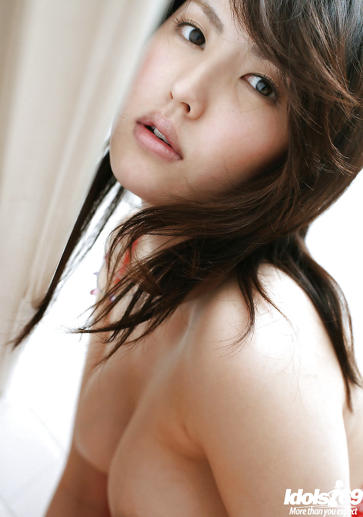 Heiße asiatische Babe Takako Kitahara entblößt ihre großen Titten und haarige Muschi
 #51204464