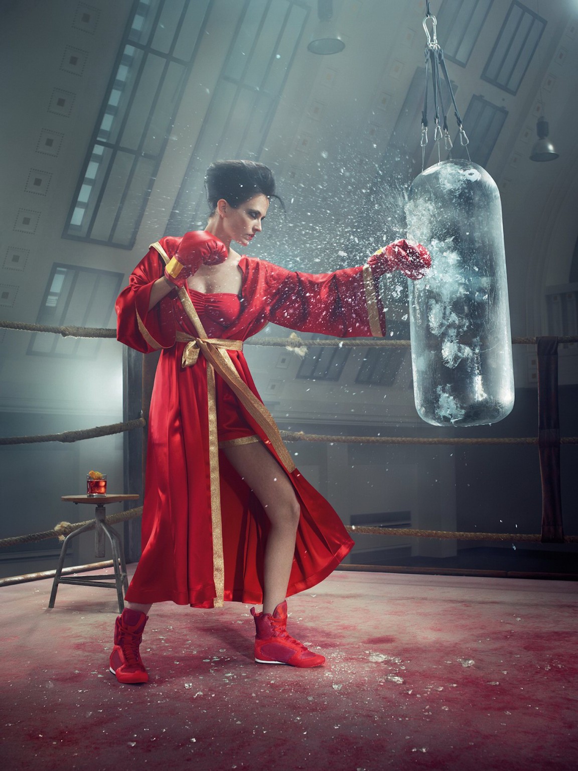 Eva green vollbusig und langbeinig in verschiedenen roten Outfits für den Campari-Kalender 2015 p
 #75181650