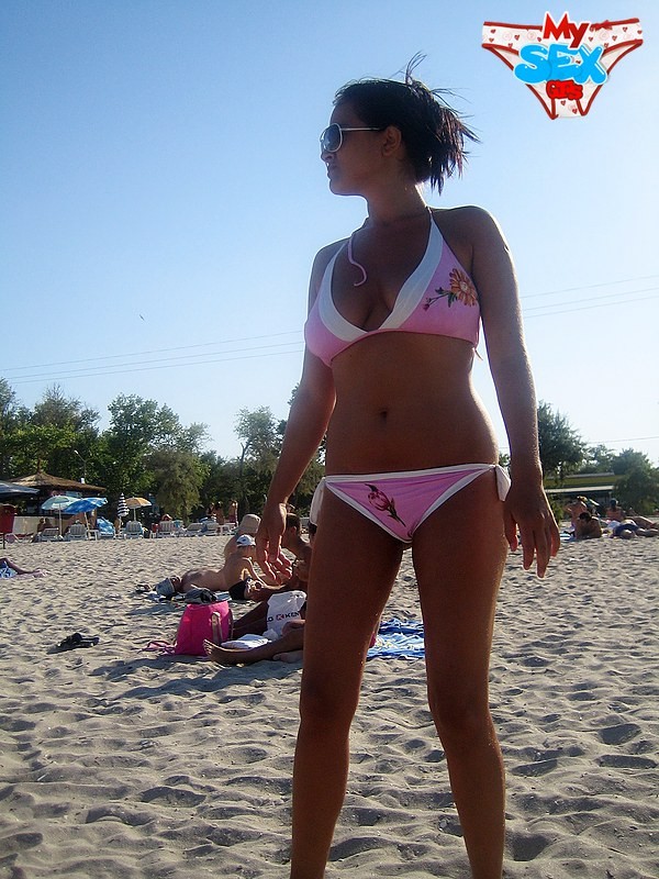 Amateur girlfriend showing body in the hot bikini #68147804