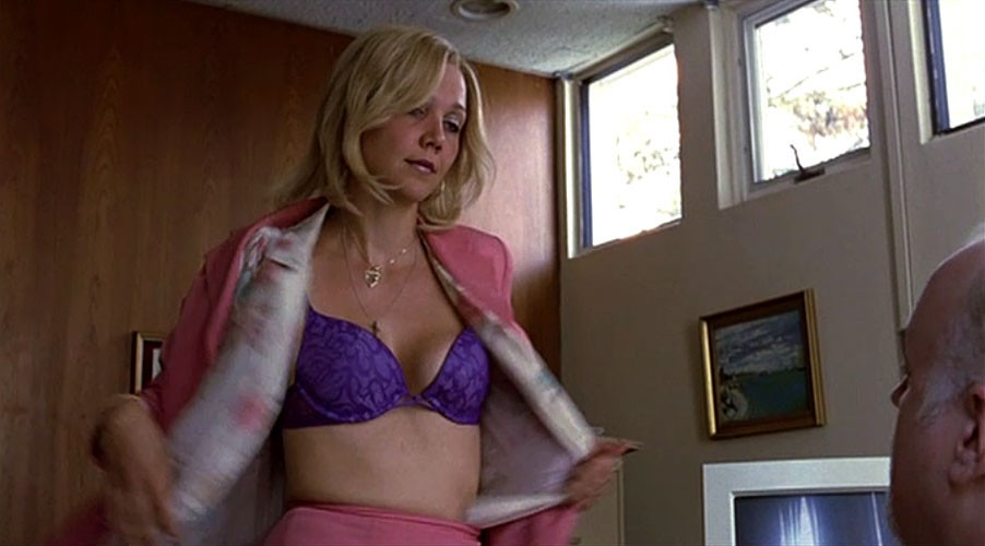 Maggie gyllenhaal mostrando sus grandes tetas en desnudo #75397964